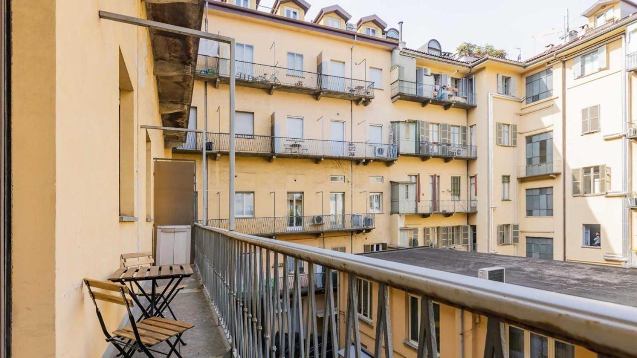Porta Nuova Centro Elegante Suite Con Wifi Turin Bagian luar foto